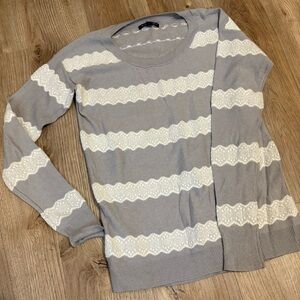 American Eagle Gray and White Knit Sweater